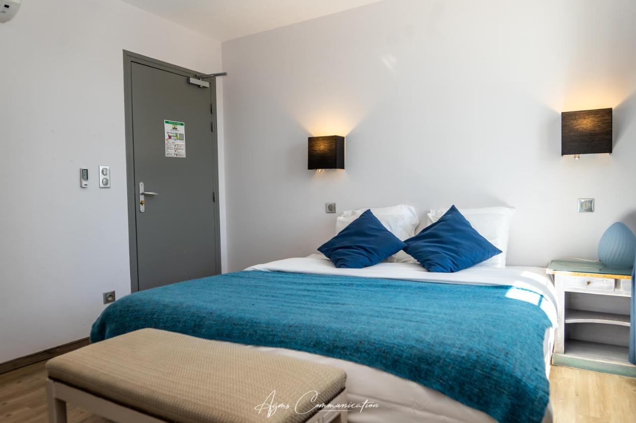 Logis Du Champ De Mars Hotel Puy-Saint-Martin Kültér fotó