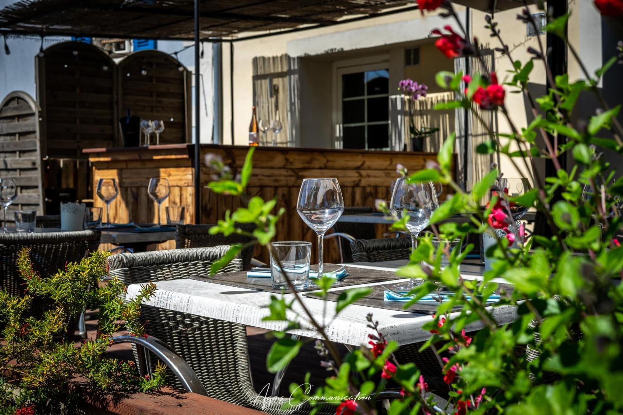 Logis Du Champ De Mars Hotel Puy-Saint-Martin Kültér fotó